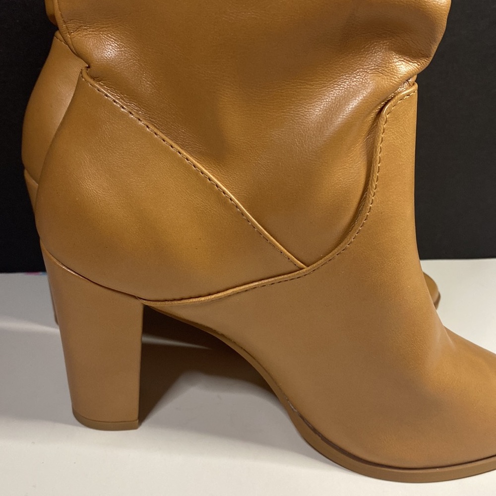 EXPRESS - CAMEL 8 1/2 NEW KNEE BOOTS NO LONGER HAVE BOX SHIPPED IN CLEAR BOX - Picture 6 of 11